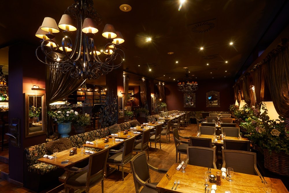 Restaurace Botanic, Praha – interiér s nábytkem GS Furniture, foto 1