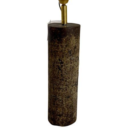 Indická kovová lampa s jedinečnou texturou a patinou.