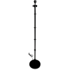 Minimalistická černá kovová lampa s dekorativními kroužky.